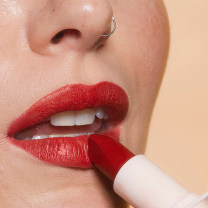 Revolution – Satin Lipstick Lip Allure - Ceo Brick Red